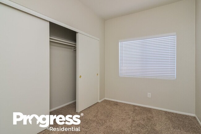 Building Photo - 80 Montagna Mirage St