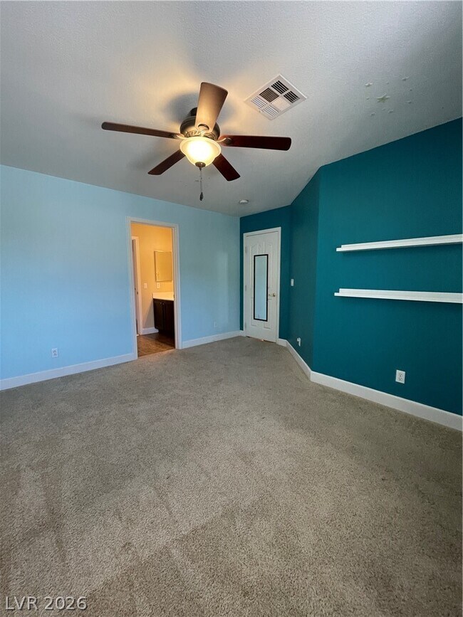 Building Photo - 271 Pointe Ranier Ave