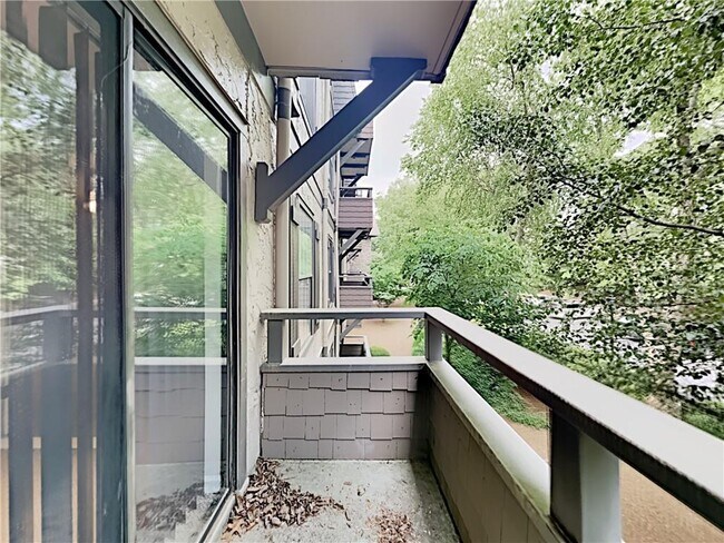 Building Photo - 1217 Highland Bluff NW