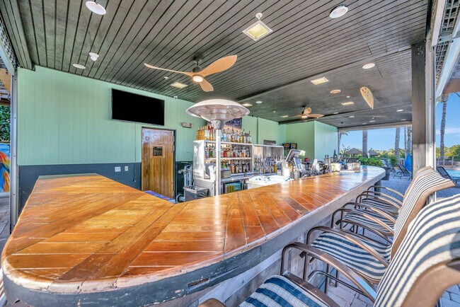 Building Photo - 8101 Resort Village Dr