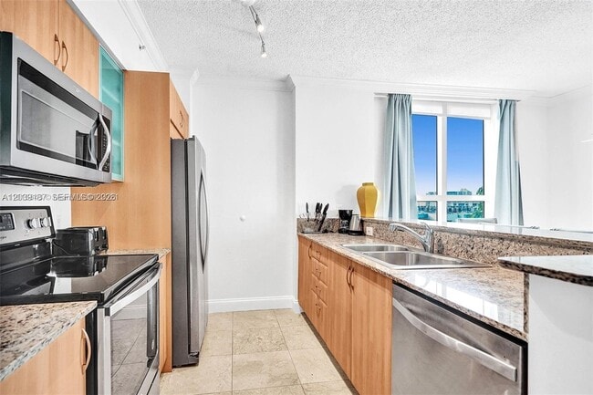 Building Photo - 17555 Atlantic Blvd