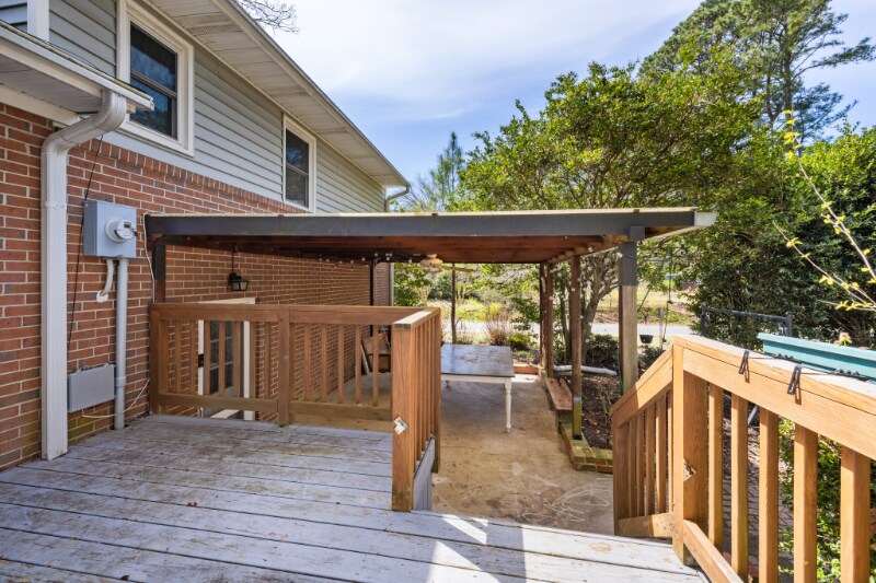 Building Photo - 206 York Ln