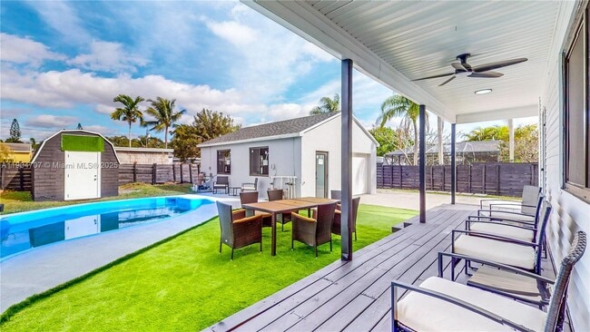 Building Photo - 2525 Garfield St