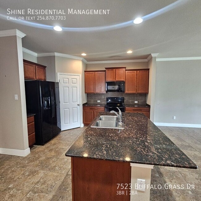 Building Photo - 7523 Buffalo Grass Dr