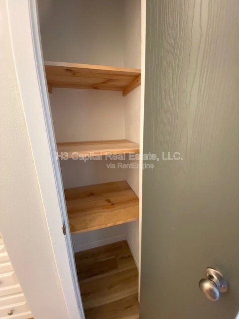 Building Photo - 130 Brookview Dr