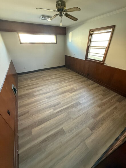 Building Photo - 402 Cumberland Ave