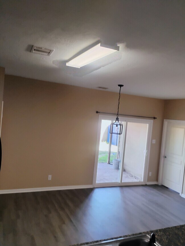 Building Photo - 10838 Harston Dr