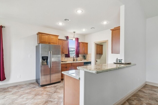 Building Photo - 6500 Llano Ln