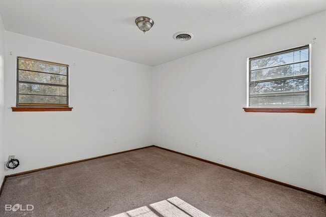 Building Photo - 177 Barbeque Rd