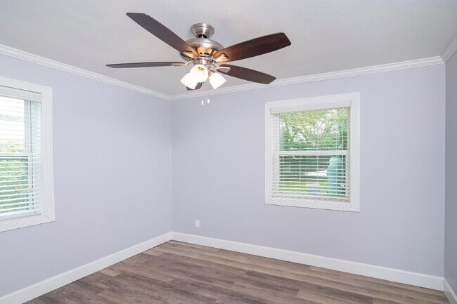 Building Photo - 144 Menendez Rd