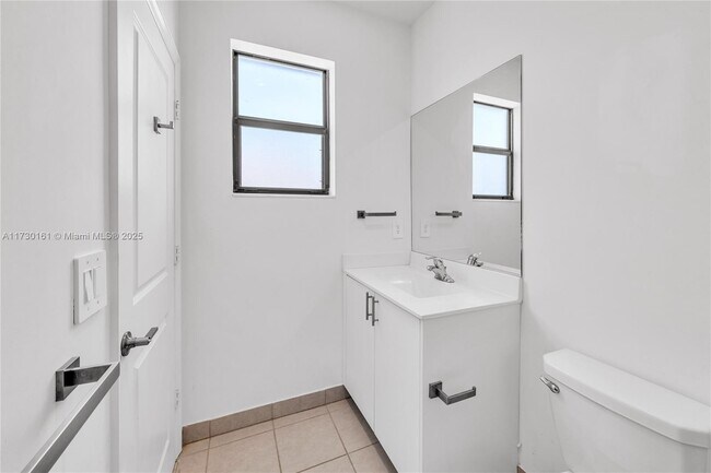 Building Photo - 11854 SW 246th Ln