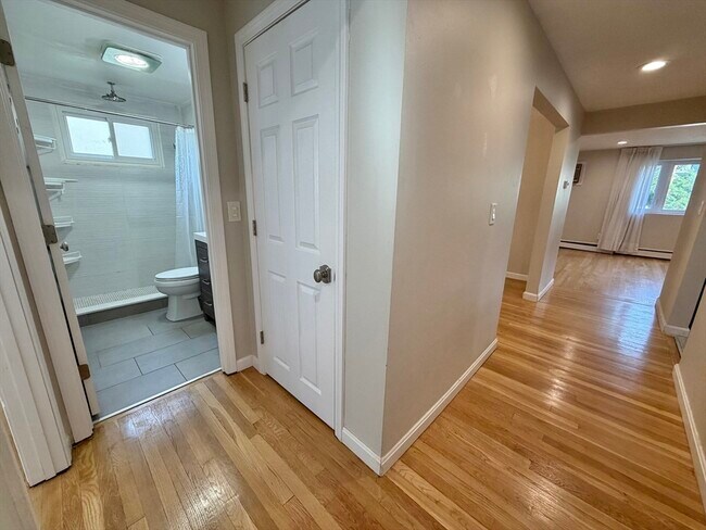 Building Photo - 39 Townly Rd