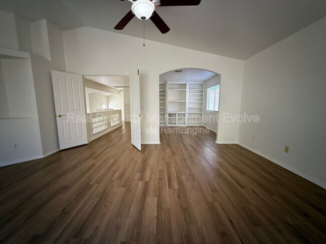 Building Photo - 16838 S 20th Pl