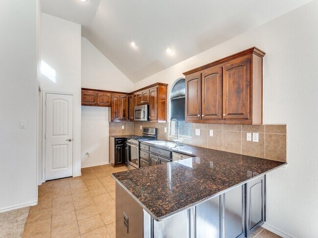 Building Photo - 2213 Laurel Forest Dr