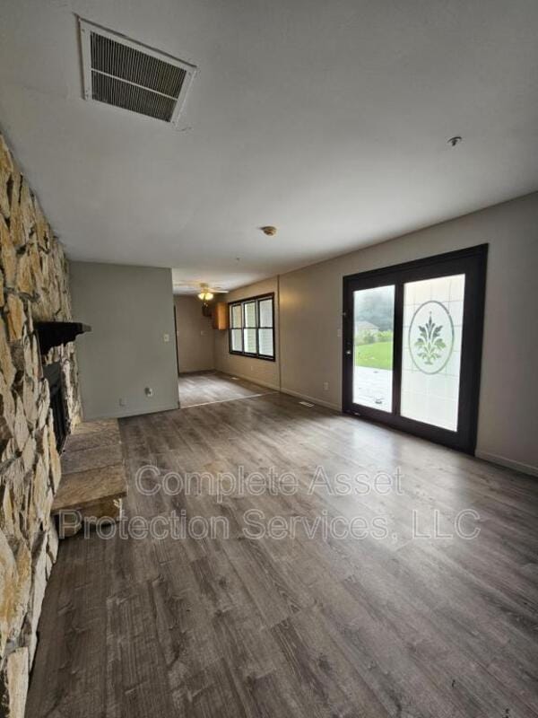 Building Photo - 8911 Park Valley Ct