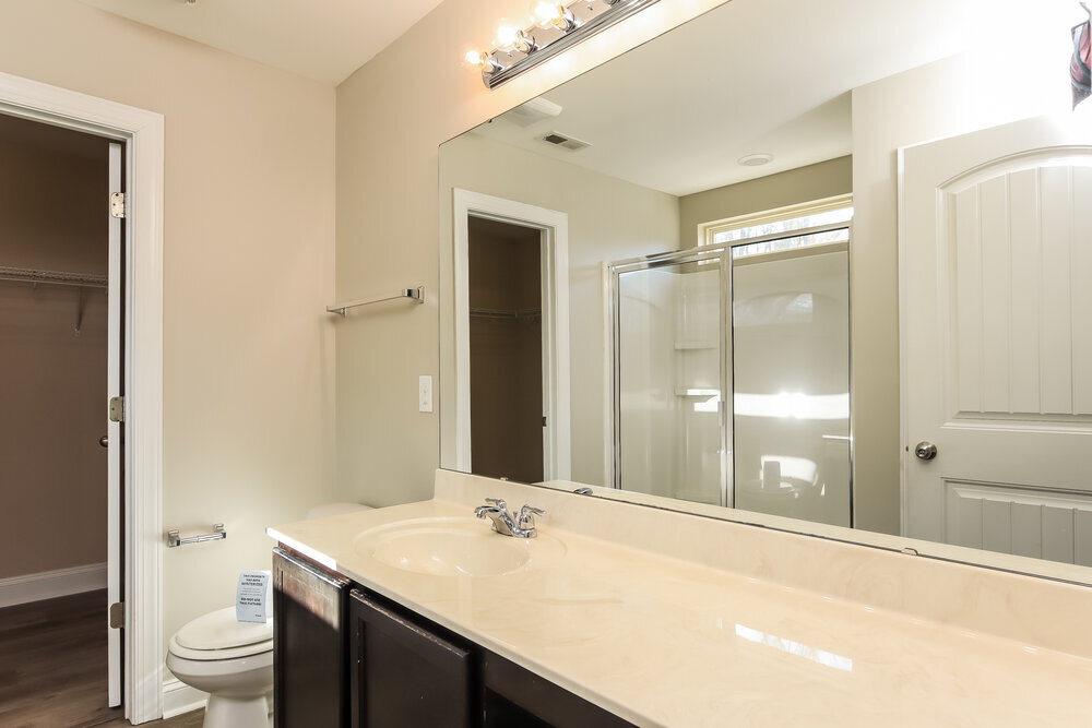 Building Photo - 213 Willow Weald Ct