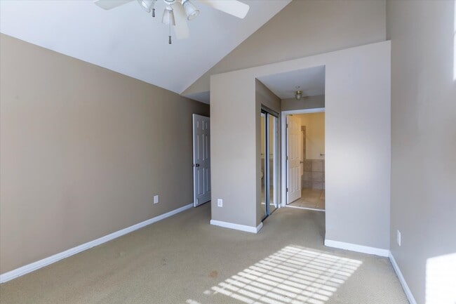 Building Photo - 6601 Netties Ln