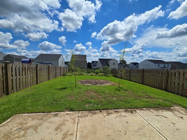 Building Photo - 1032 Crescent Moon Lp
