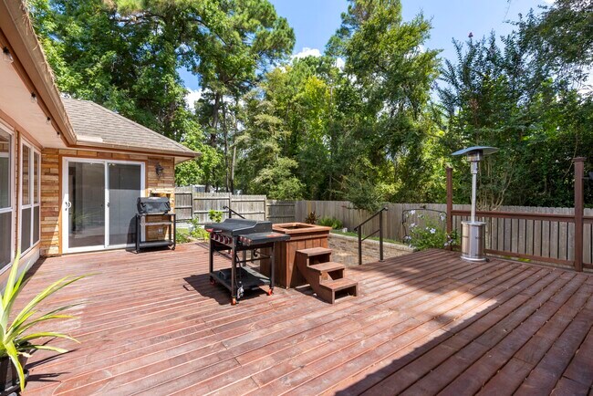 Building Photo - 6004 Hunnington Dr
