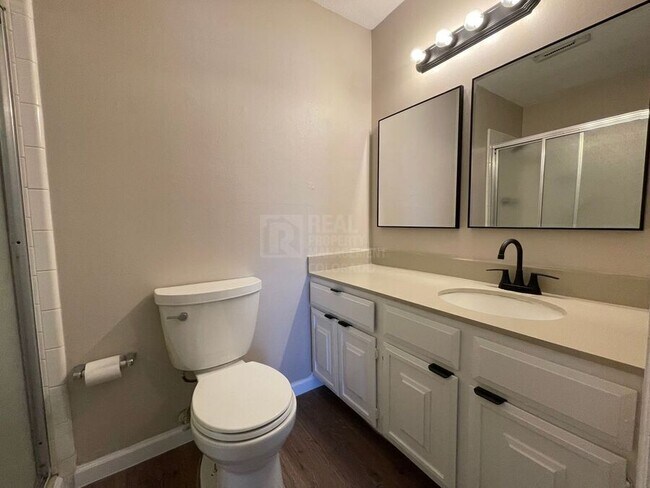 Building Photo - 7110 S Gaylord St