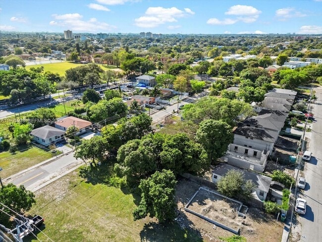 Building Photo - 1829 NW 62nd Terrace