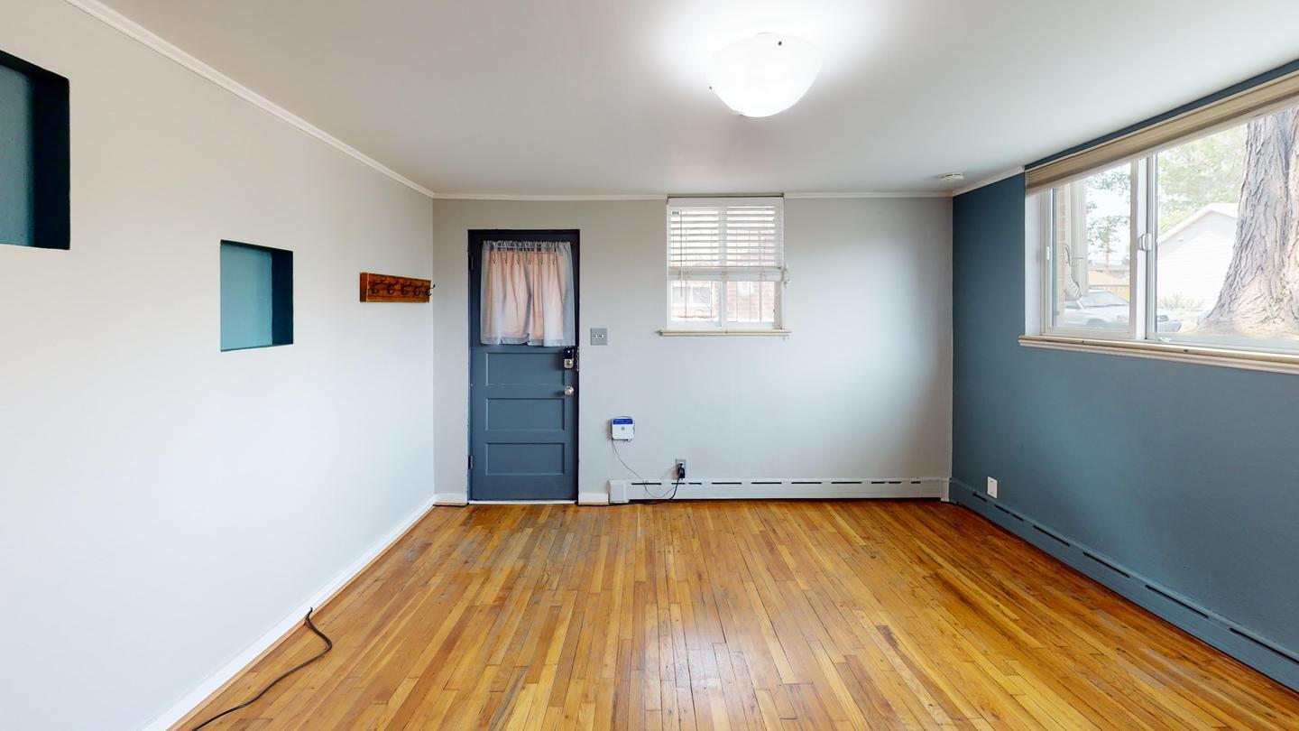 Building Photo - Spacious 1 bed/1 bath apartment near Tenny...