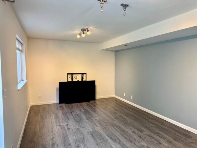 Building Photo - Lynnwood Home