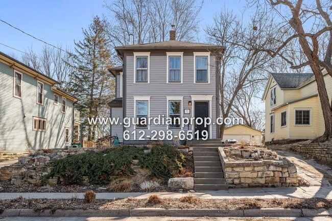 Building Photo - House Near Downtown Stillwater Available Now, Hardwood Floors, Updated Kitchen, Fenced Yard