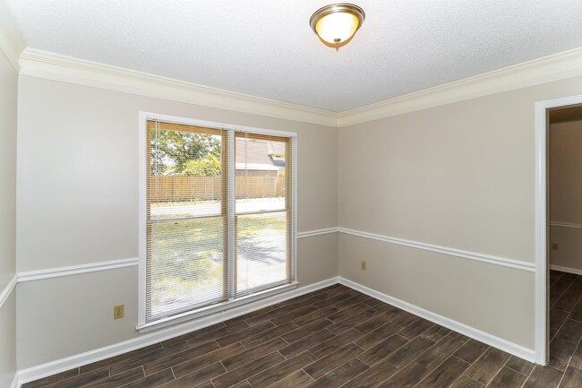 Building Photo - 8247 Timber Creek Dr