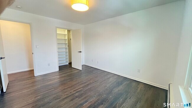 Building Photo - 34 Keith St