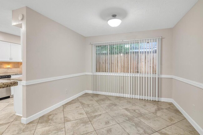 Building Photo - 7431 Ridgeberry Dr