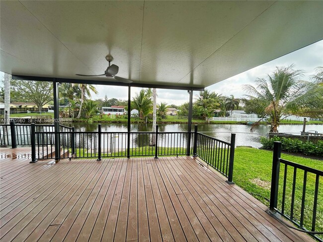 Building Photo - 5032 SW 94th Ave