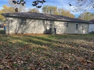 Building Photo - 302 St James