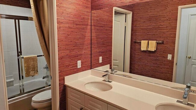 Building Photo - 5365 Caminito Exquisito