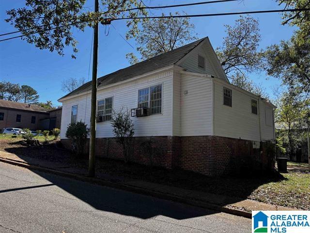 Building Photo - 244 Fairfax Ave