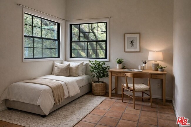 Building Photo - 20200 Paradise Ln