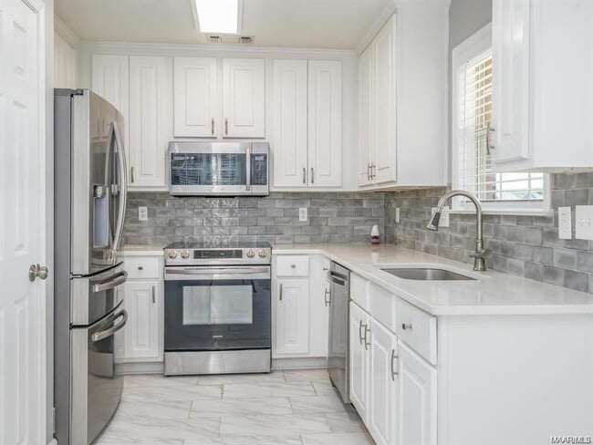 Building Photo - 1261 Westfield Ln