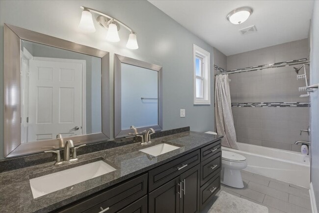 Building Photo - 1828 W Berenice Ave