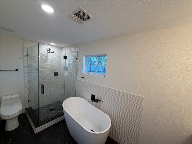 Building Photo - 6026 Willowbend Blvd