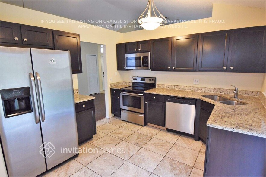 Building Photo - 7341 Crooked Lake Cir