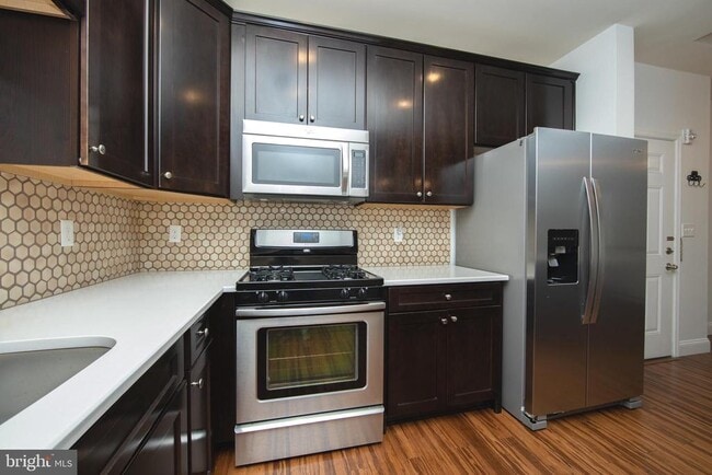 Building Photo - 244 Breeders Cup Dr