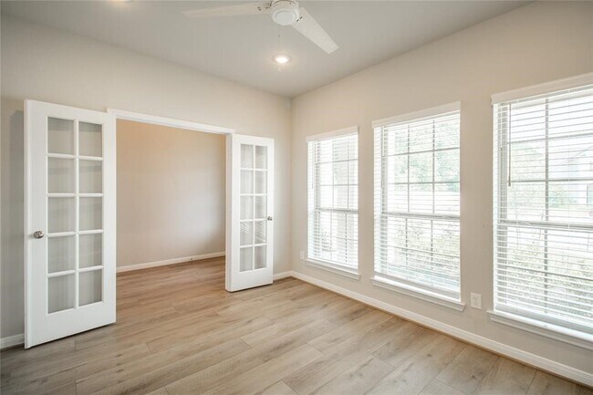 Building Photo - 21449 Kings Guild Ln