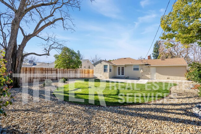 Building Photo - Beautifully Remodelled Home in Del Paso Ma...