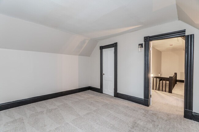 Building Photo - 108-110 Northampton Ave