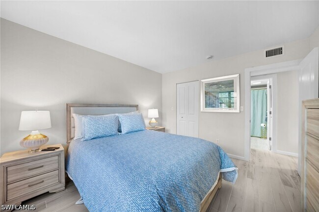 Building Photo - 1808 Kings Lake Blvd