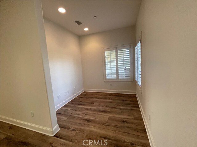 Building Photo - 38975 Loftus Ln