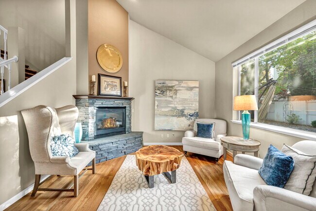 Building Photo - 4731 Ellicott Wy