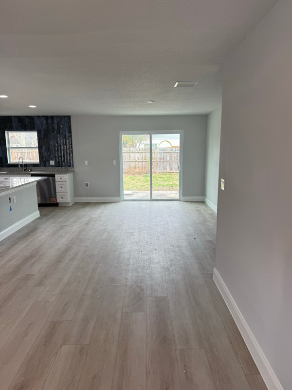 Building Photo - 168 Las Palmas