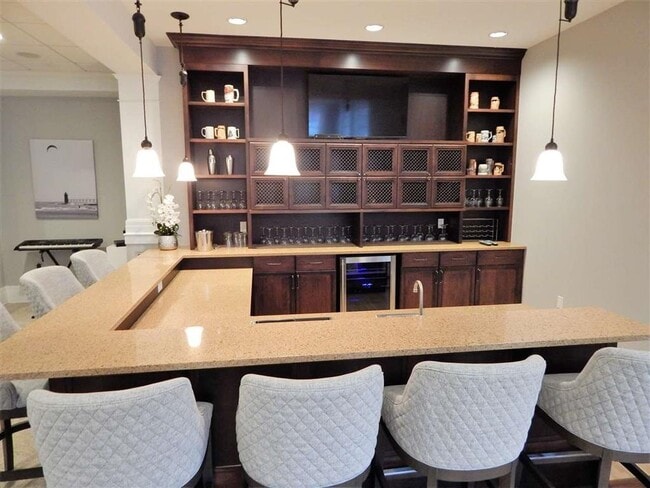 Building Photo - 725 Harbor Watch Dr