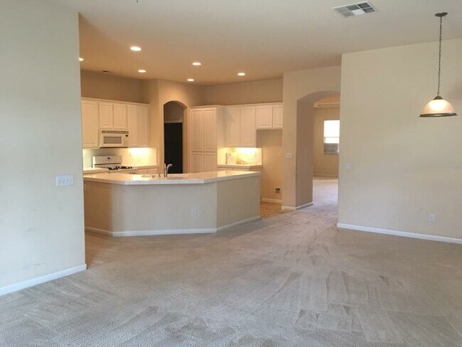 Building Photo - 5513 Goldseive Dr